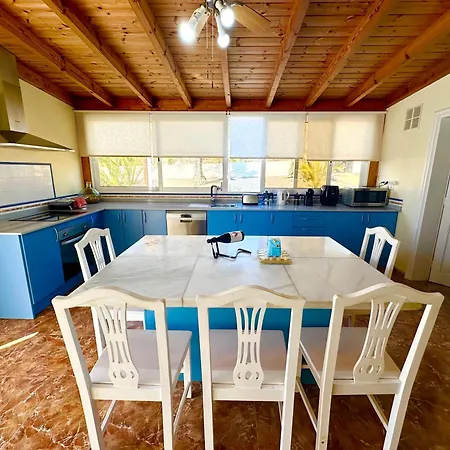 Las Rocas Con Piscina Privada De Piedra, Vista Mar, Jardines, Asadero Y Wifi Villa
