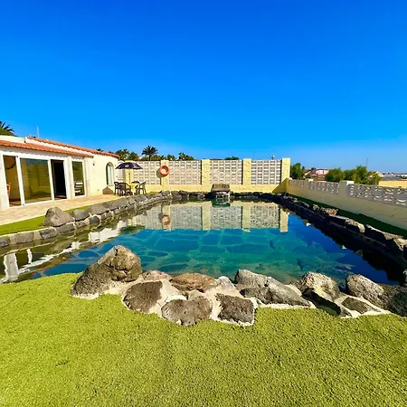 Las Rocas Con Piscina Privada De Piedra, Vista Mar, Jardines, Asadero Y Wifi *